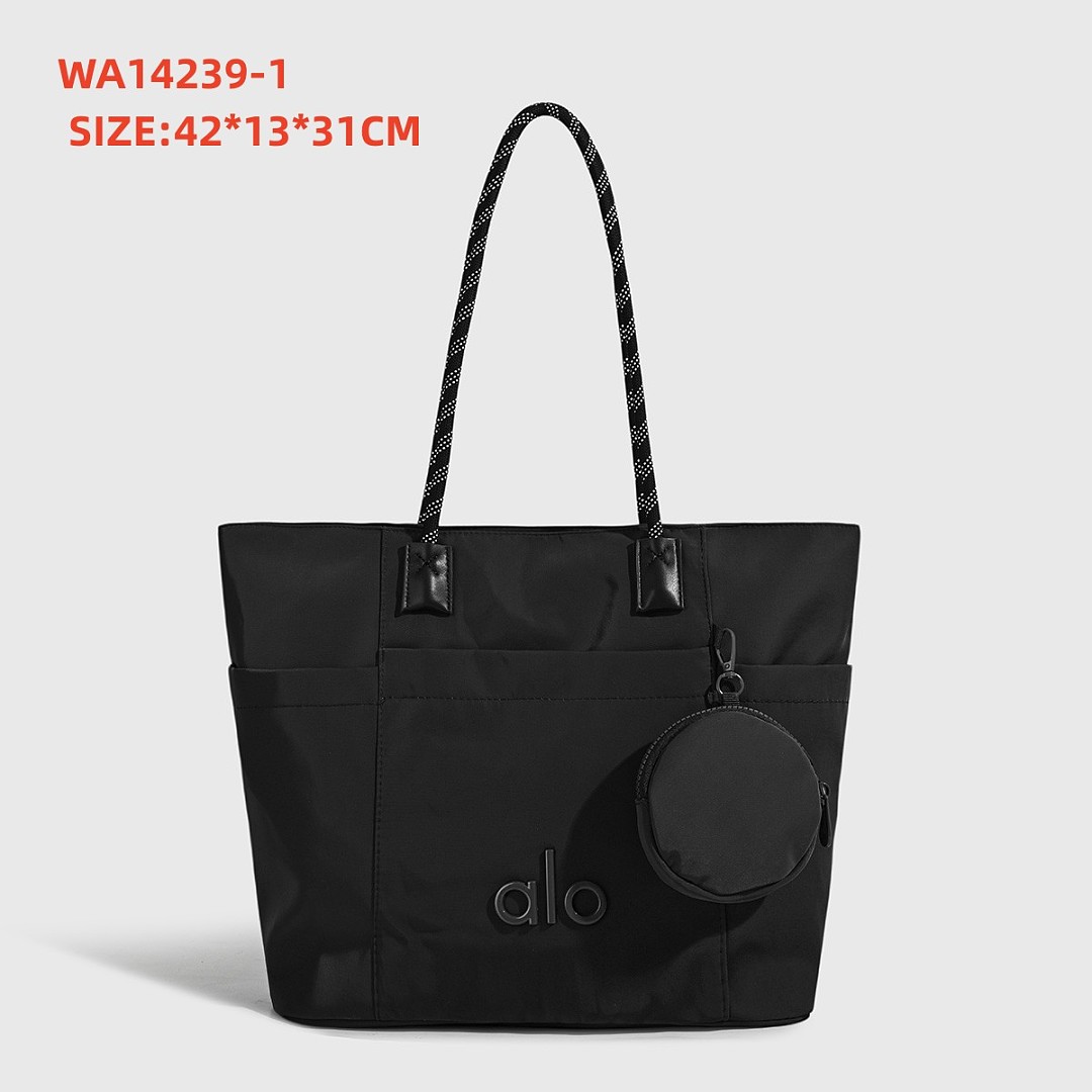 Alo Yoga Studio Utility Carryall Tote · WA14239