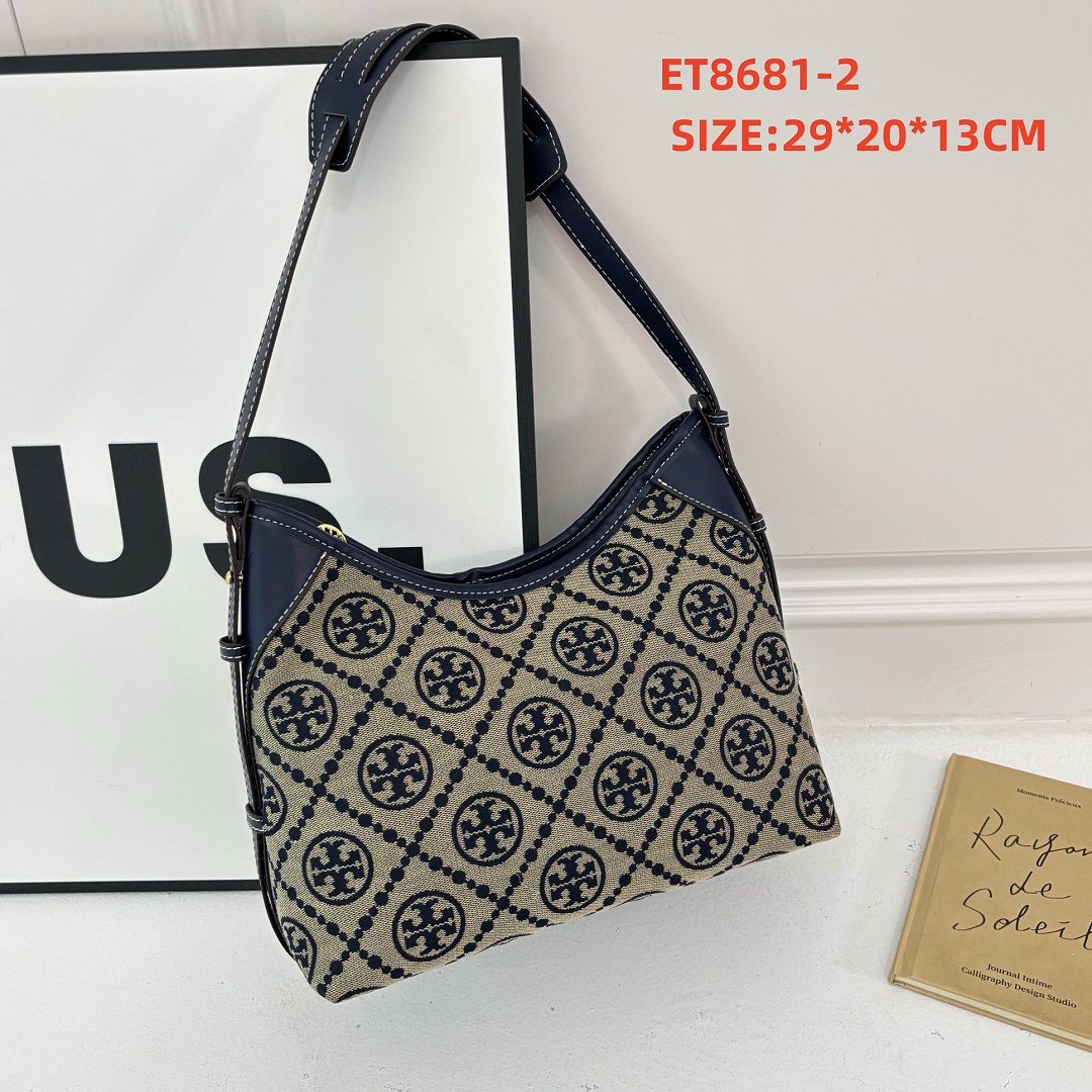 Tory Burch T Monogram Crescent Bag · ET8681
