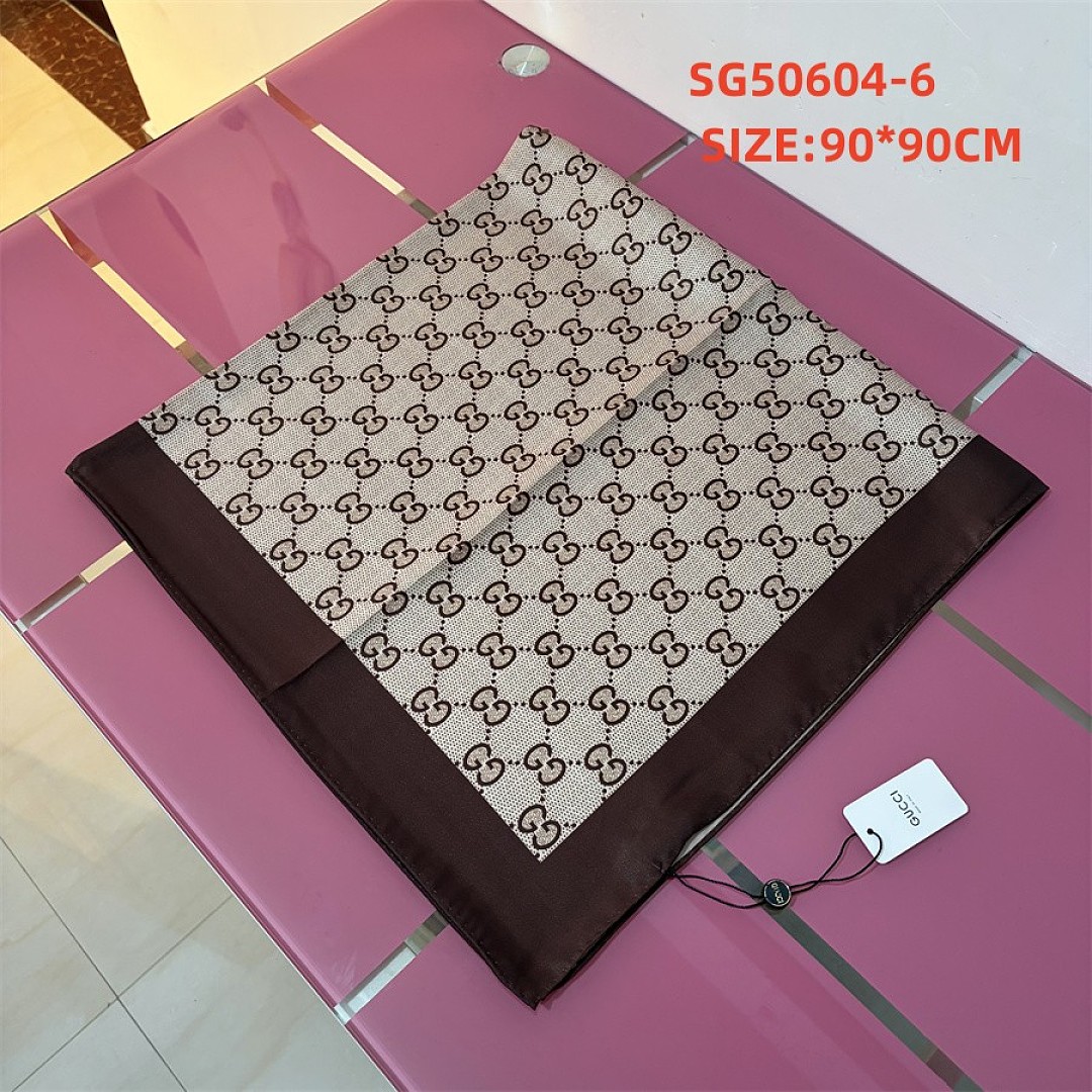 Gucci — מטפחת משי · SG50604