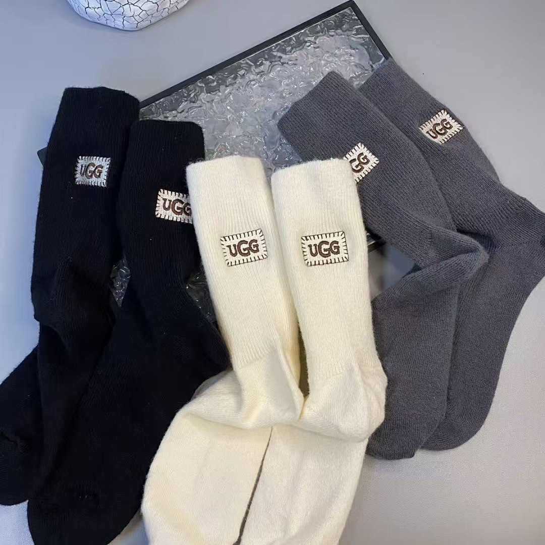 UGG Trey Rib Knit Crew Socks · WU35961 — תמונה 8
