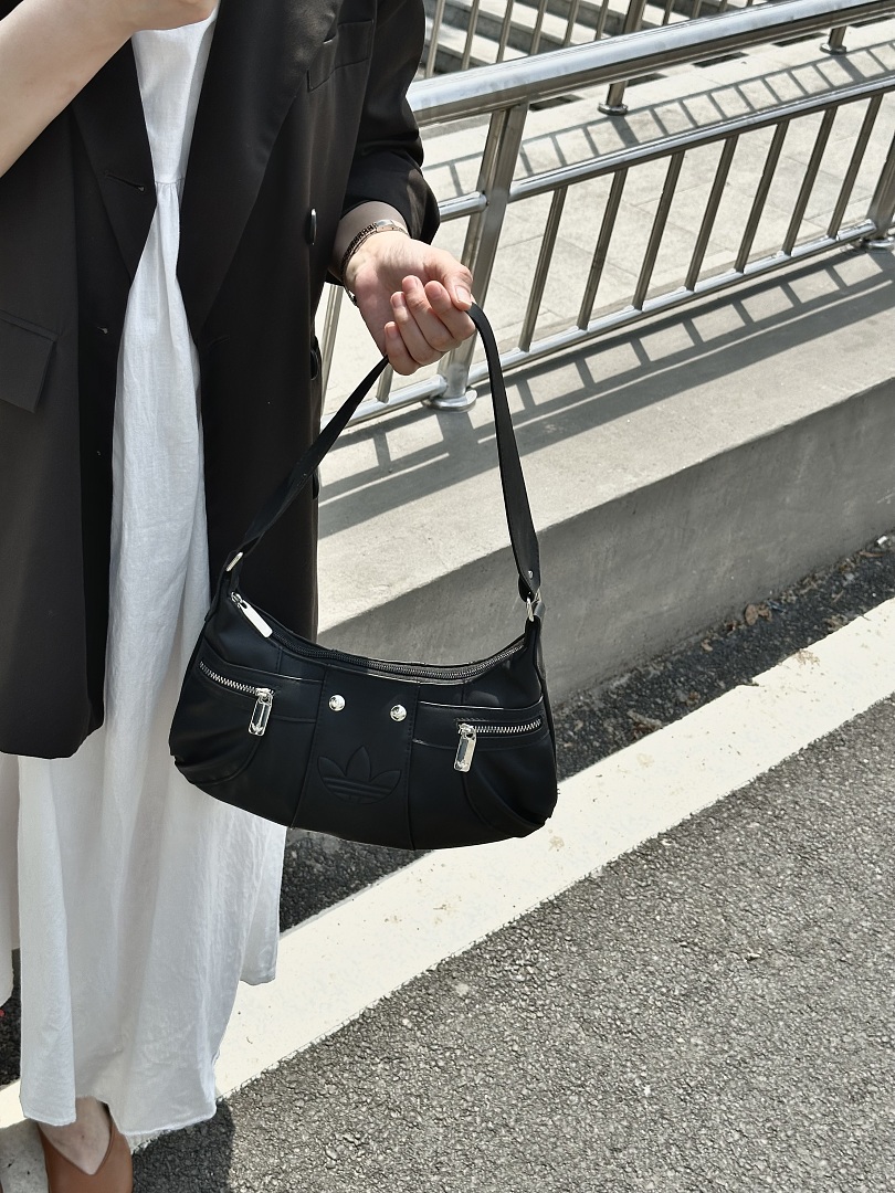 Adidas Originals Hobo PU Leather Bag · EA0750 — תמונה 35