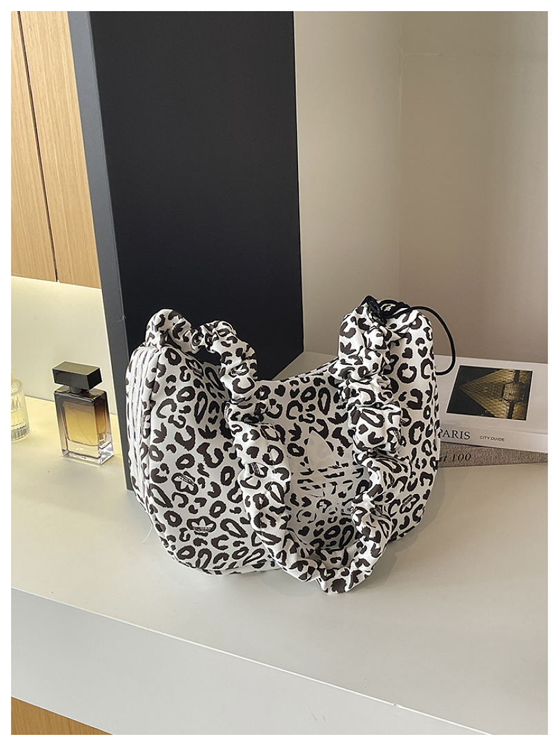 Adidas Leopard Small Shoulder Bag · EA1820 — תמונה 45