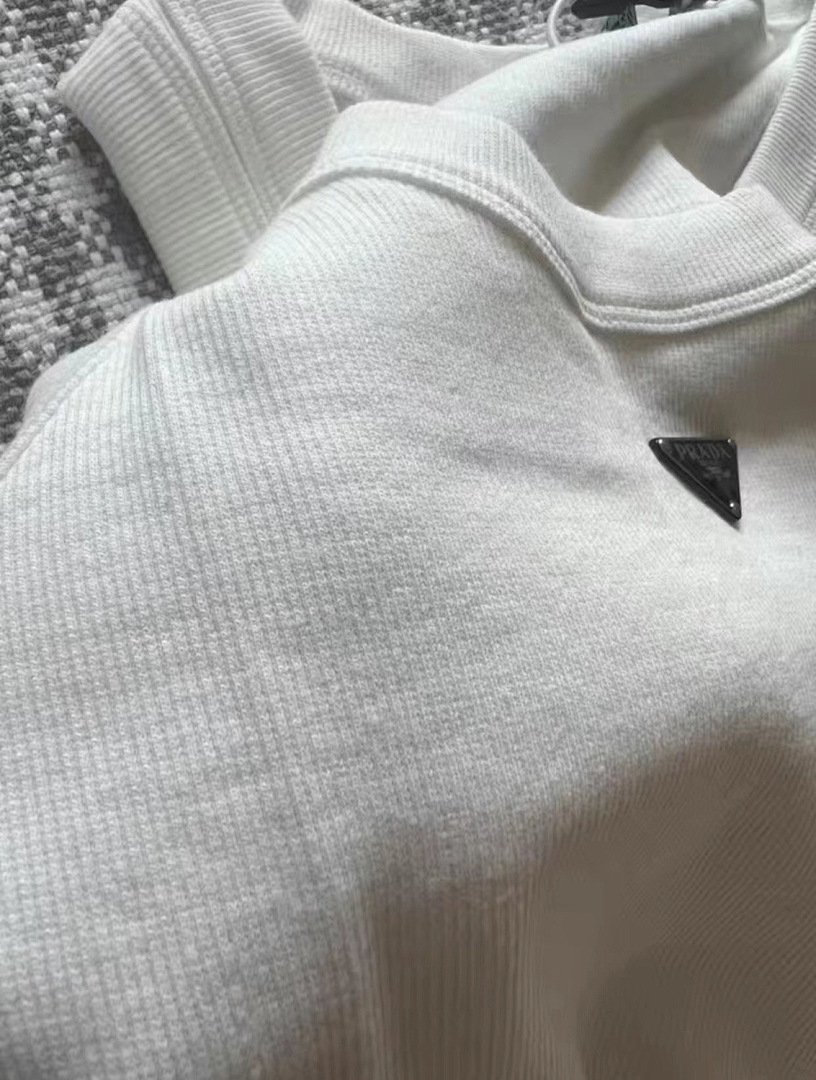 Prada Ribbed Knit Jersey Tank Top · WP26333 — תמונה 6