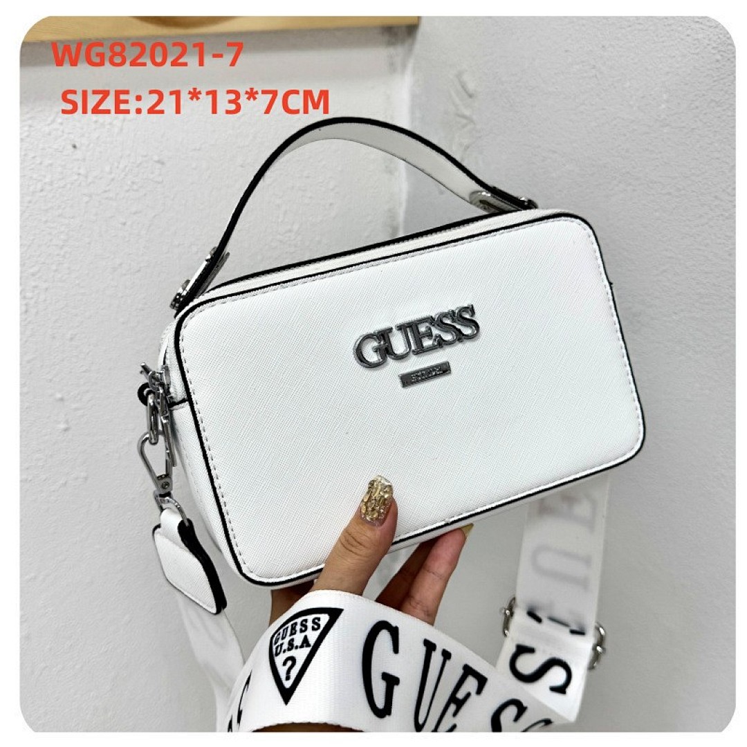 GUESS Lewistown · WG82021