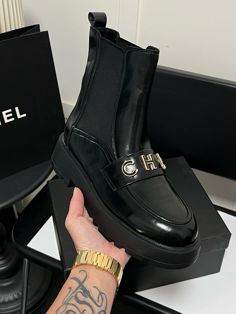 Chanel Cap Toe CC Ankle Boots · WC22862 — תמונה 9