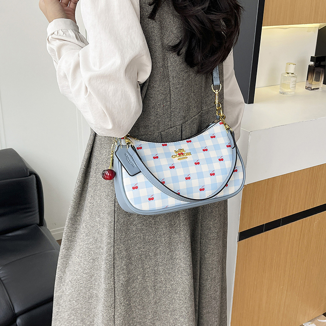 Coach Nolita 19 With Gingham Print · EC6669 — תמונה 21