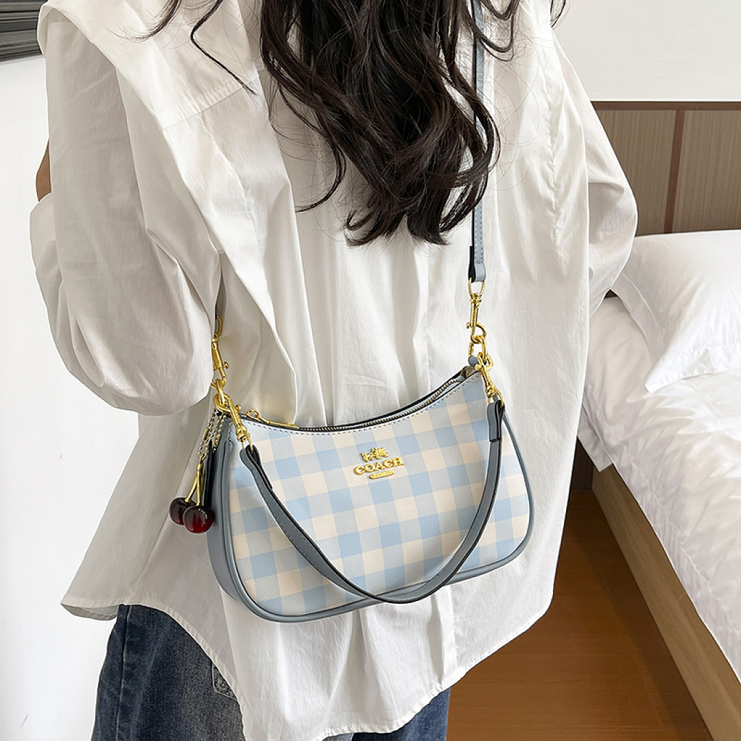 Coach Nolita 19 With Gingham Print · EC6669 — תמונה 24
