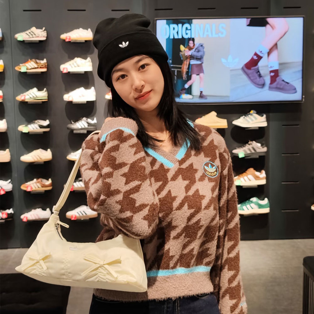 Adidas Houndstooth Sweater · LA2687 — תמונה 7