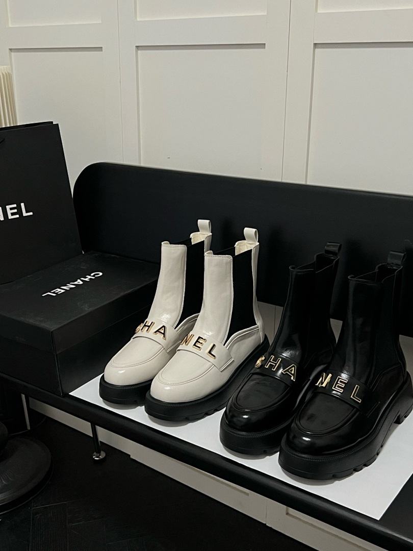 Chanel Cap Toe CC Ankle Boots · WC22862