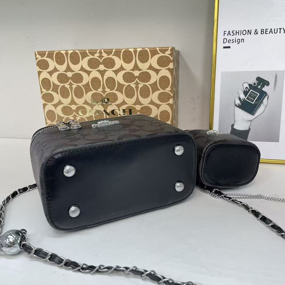 Coach Cosmetic Case In Signature Canvas · EC2092 — תמונה 12
