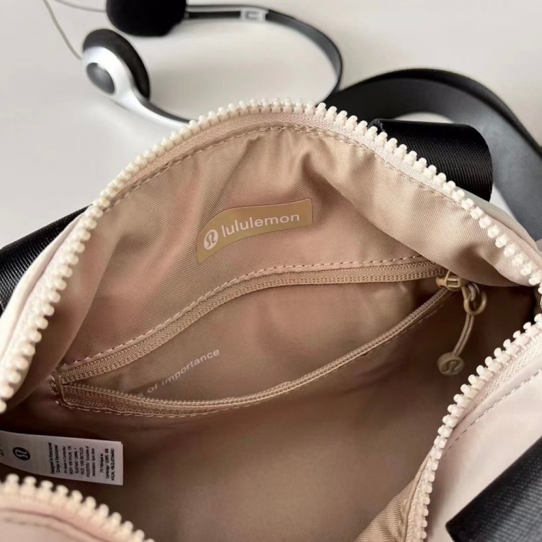 Lululemon Knit Nylon Mini Barrel Duffle · WL24151 — תמונה 6