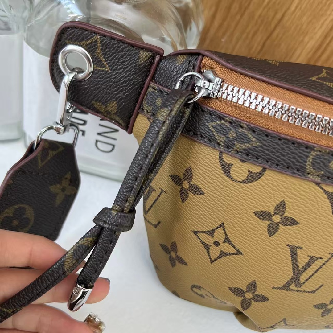 Louis Vuitton High Rise Bumbag · EL3992 — תמונה 13