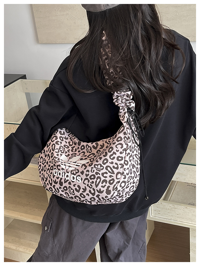 Adidas Leopard Small Shoulder Bag · EA1820 — תמונה 24