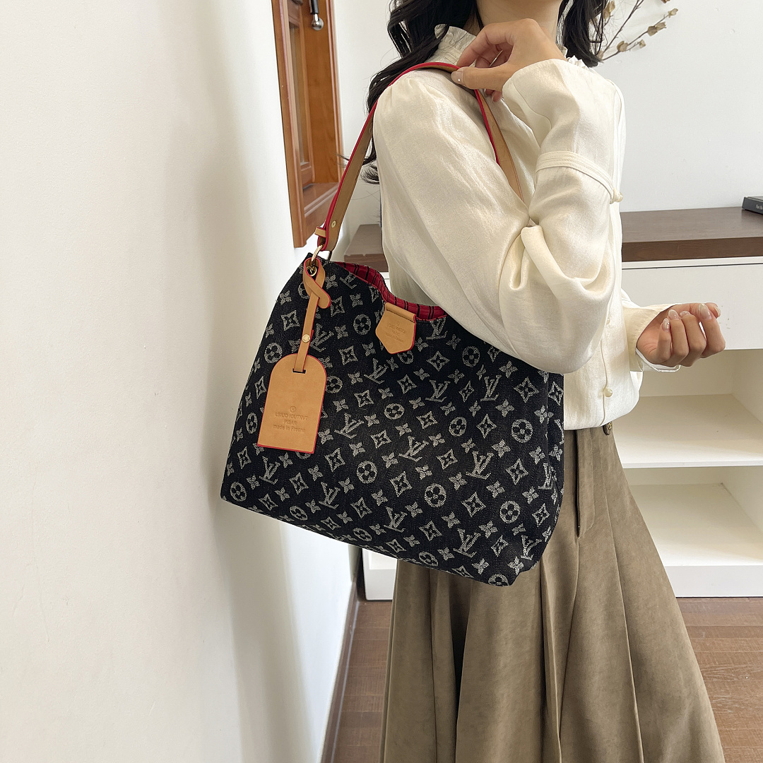 Louis Vuitton Carryall MM · EL6629 — תמונה 11