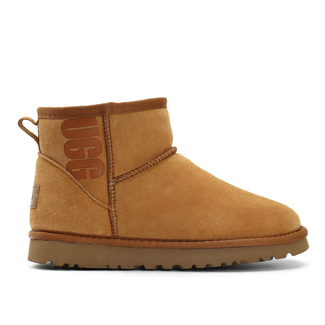 UGG Classic Mini Rubber Logo Boot · UU58544 — תמונה 23