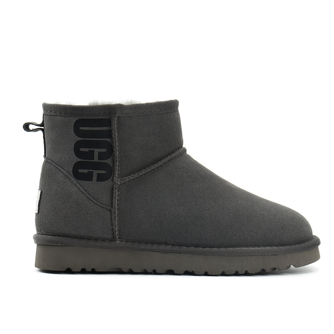 UGG Classic Mini Rubber Logo Boot · UU58544 — תמונה 13