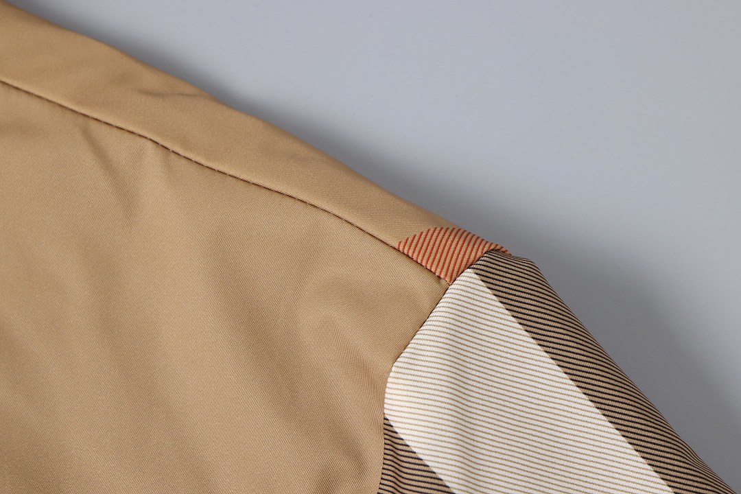 Burberry Newport Hooded Jacket · PB45858 — תמונה 11