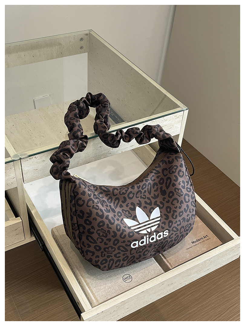Adidas Leopard Small Shoulder Bag · EA1820 — תמונה 61