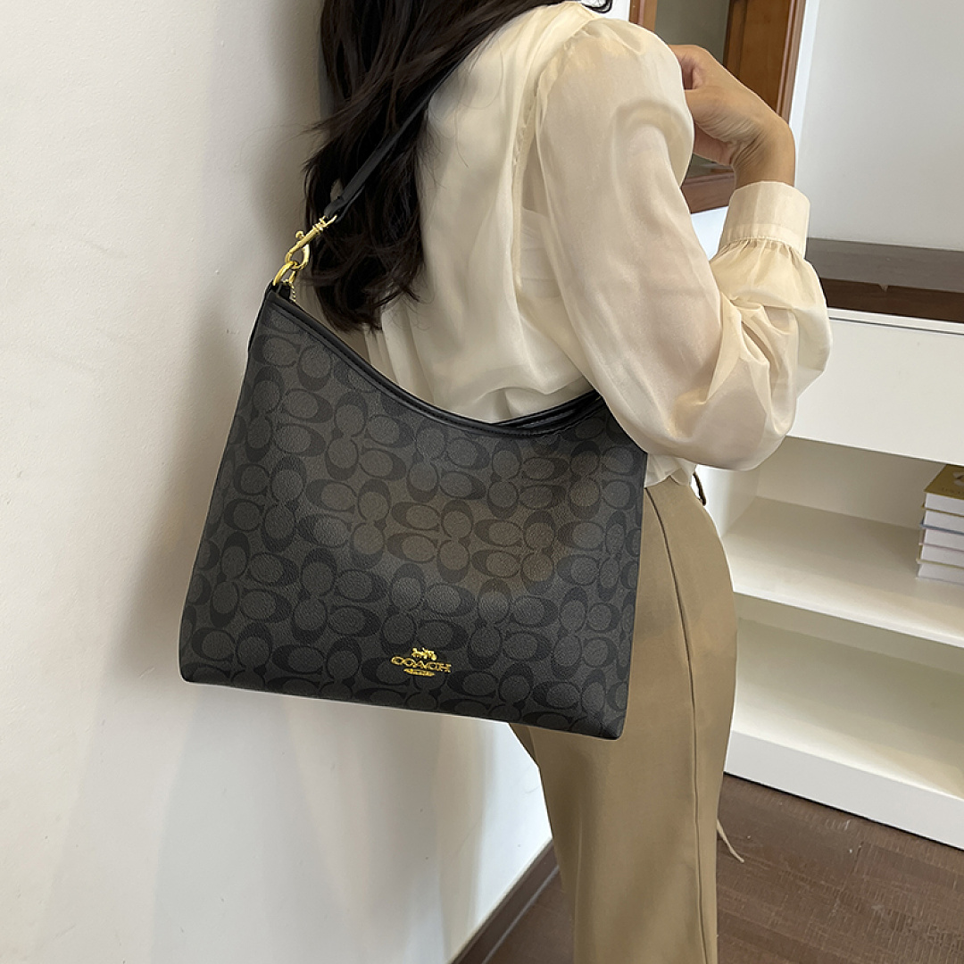 Coach Laurel Shoulder Bag · EC6651 — תמונה 27