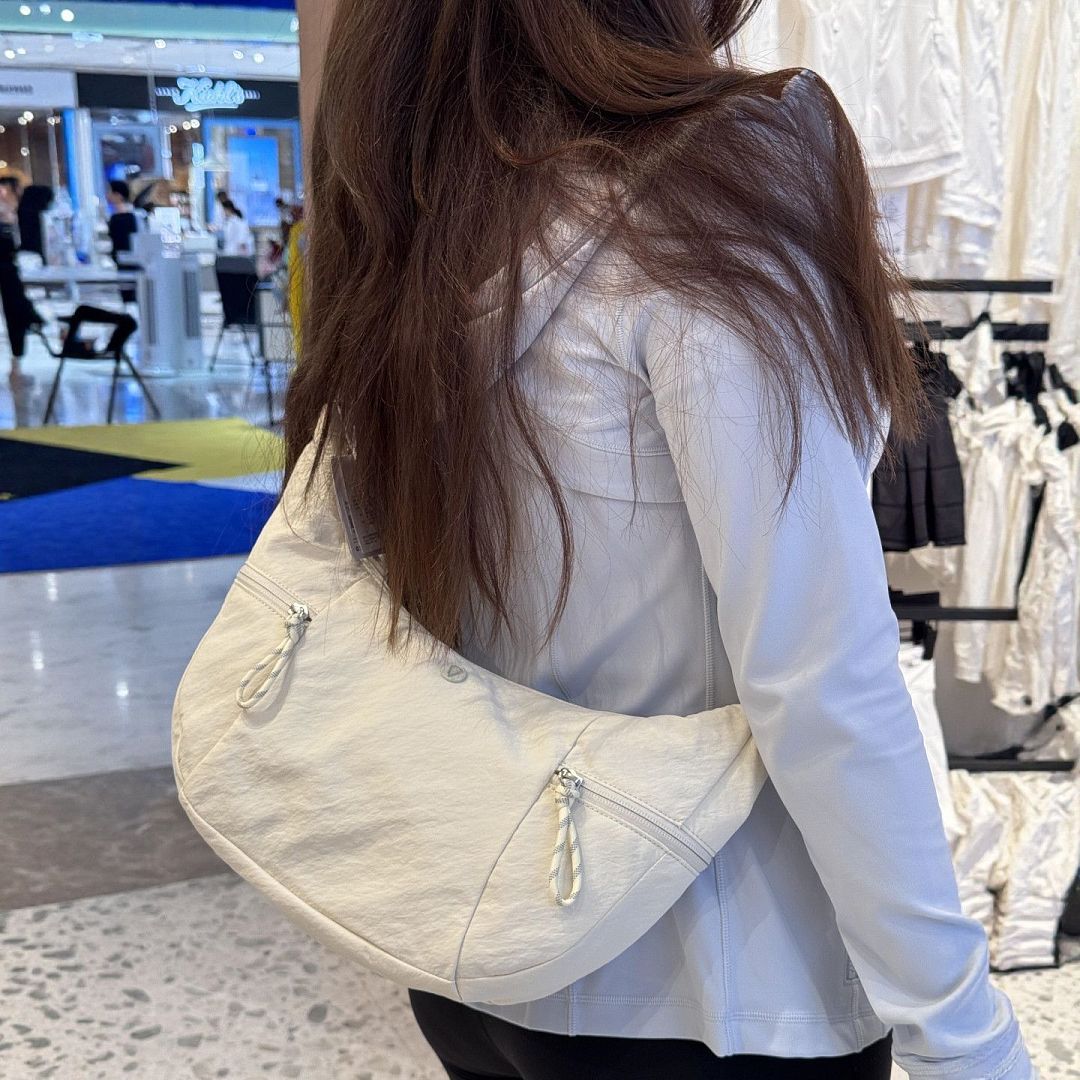 Lululemon Slouchy Sling Bag · DL92081 — תמונה 7