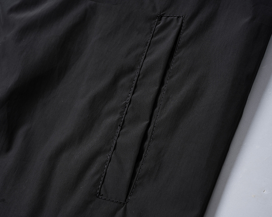 Prada Re-Nylon Hooded Jacket · PD25072 — תמונה 10
