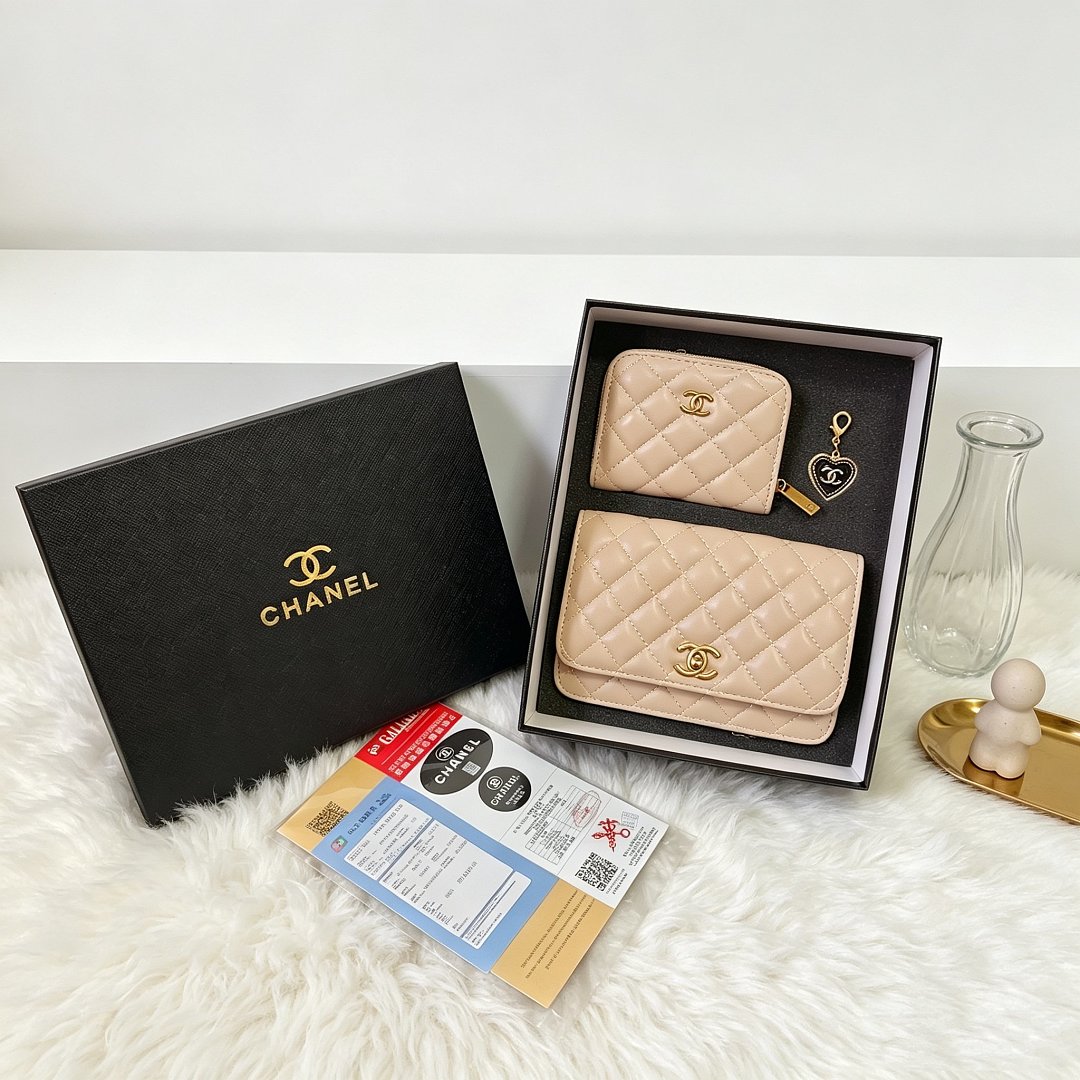 Chanel Wallet on Chain (WOC) · EC2617