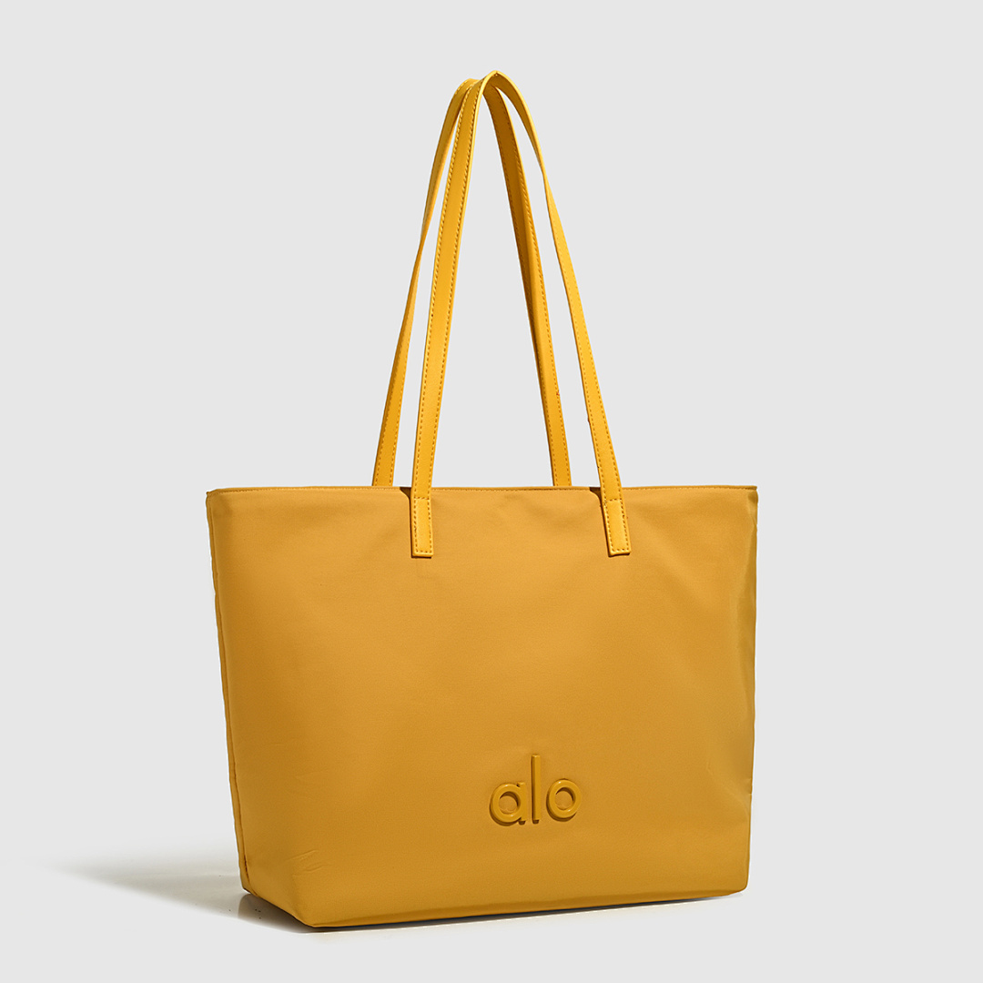 Alo Iconic Studio Tote · WA8134 — תמונה 21