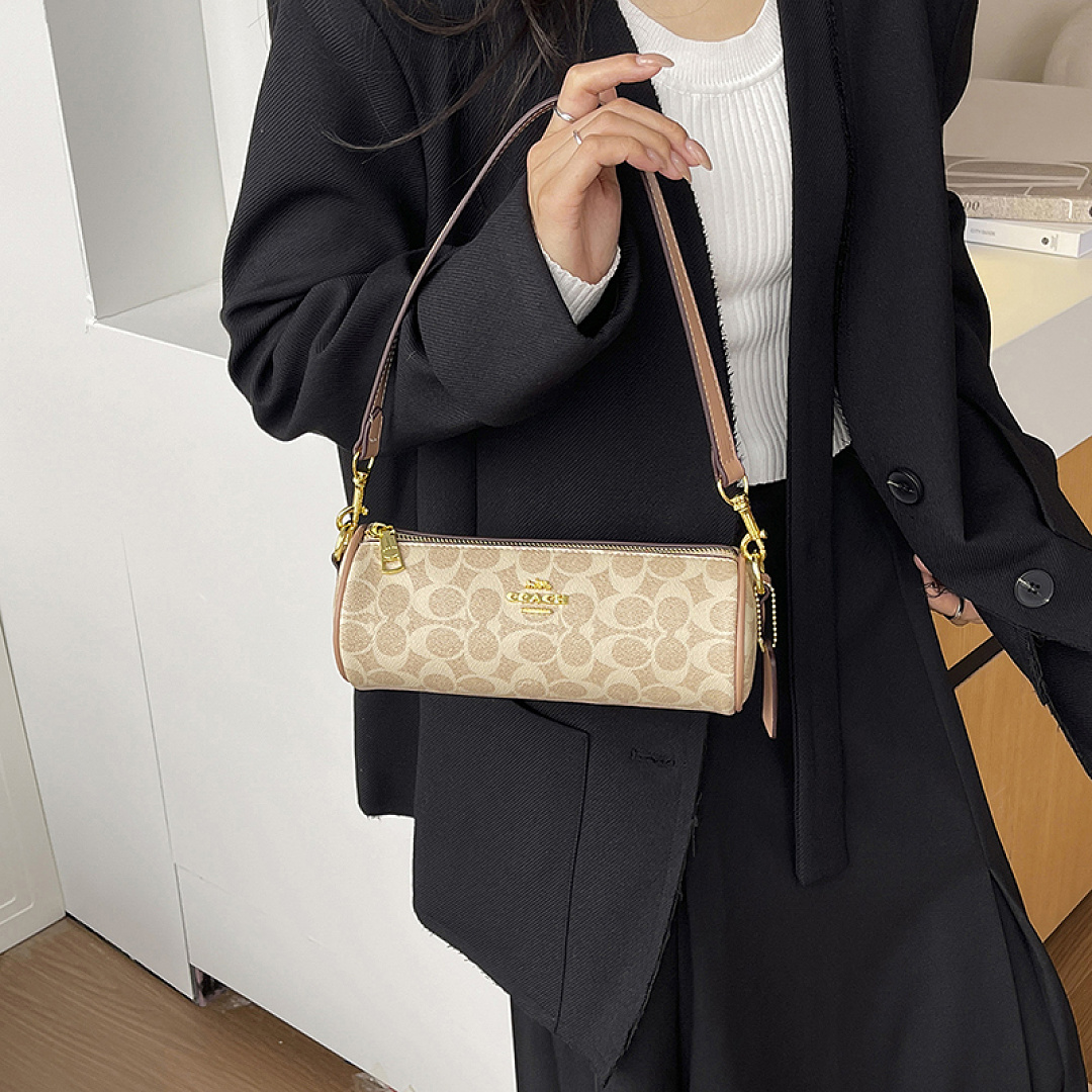 Coach Barrel Bag · EC66551 — תמונה 23