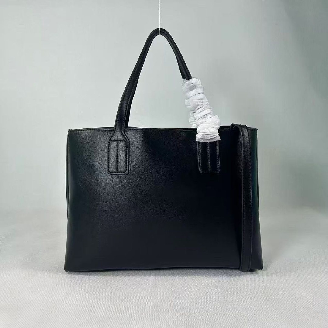 Tommy Hilfiger TH Soft Logo Strap Tote · WT35818 — תמונה 6