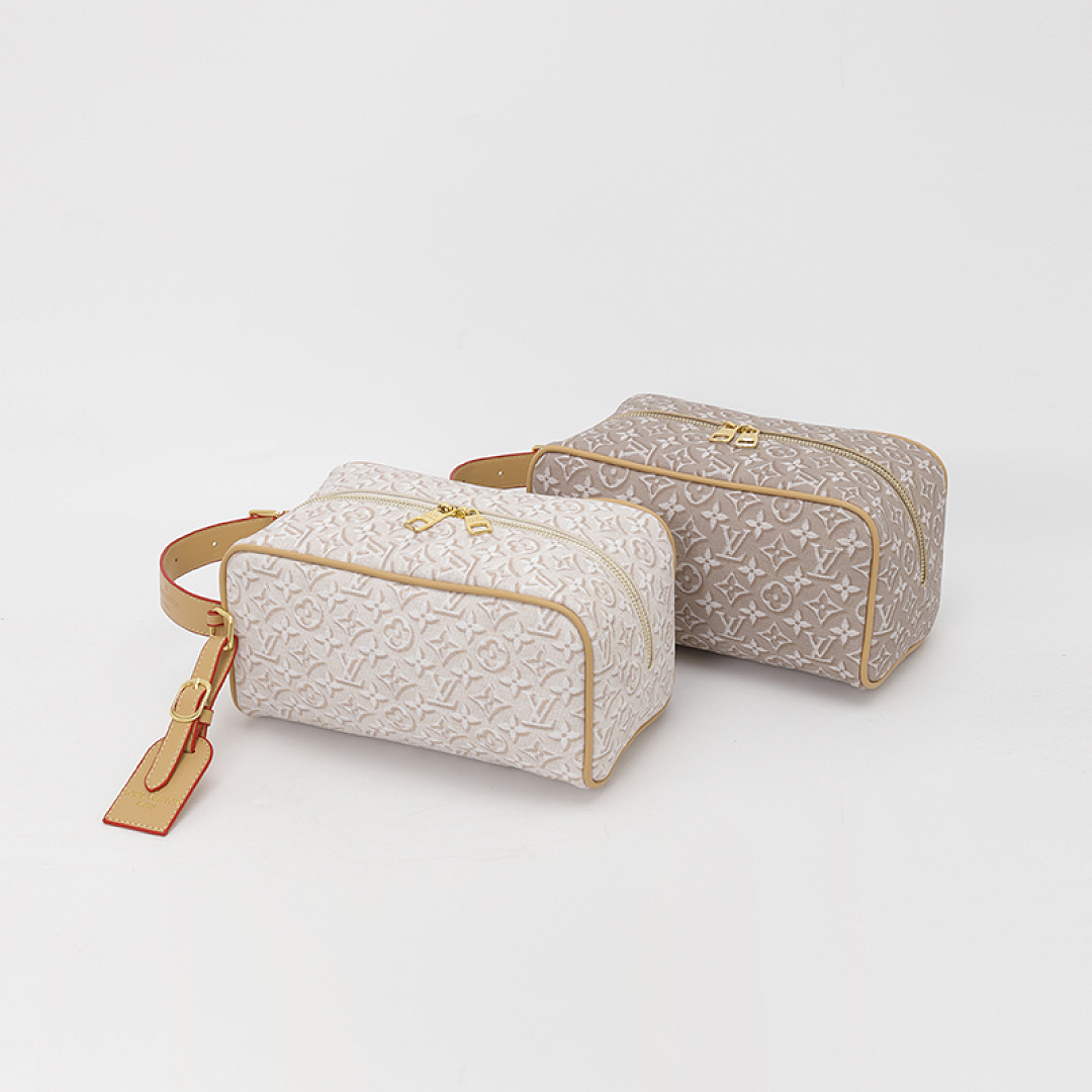 Louis Vuitton Pochette Cosmétique PM · EL6668 — תמונה 46