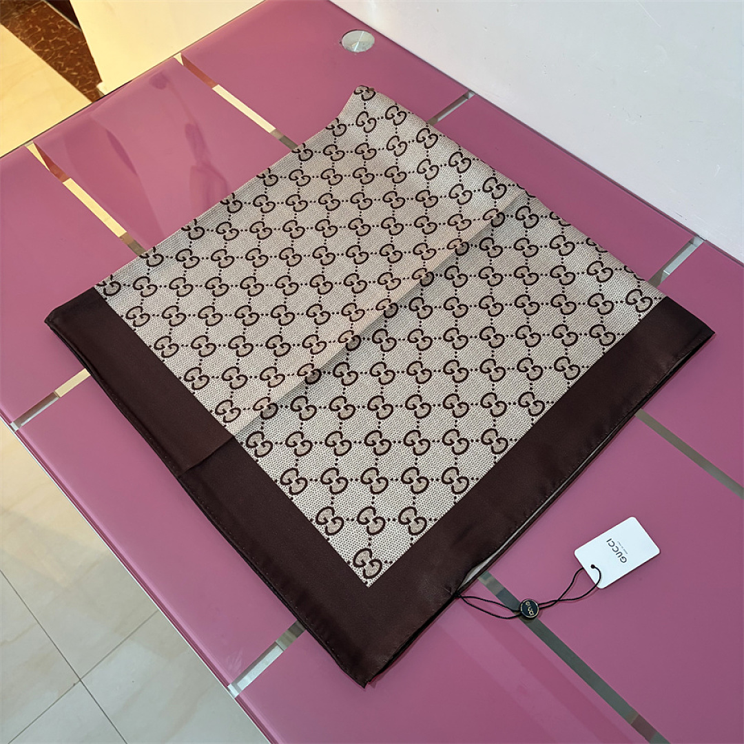 Gucci — מטפחת משי · SG50604 — תמונה 18