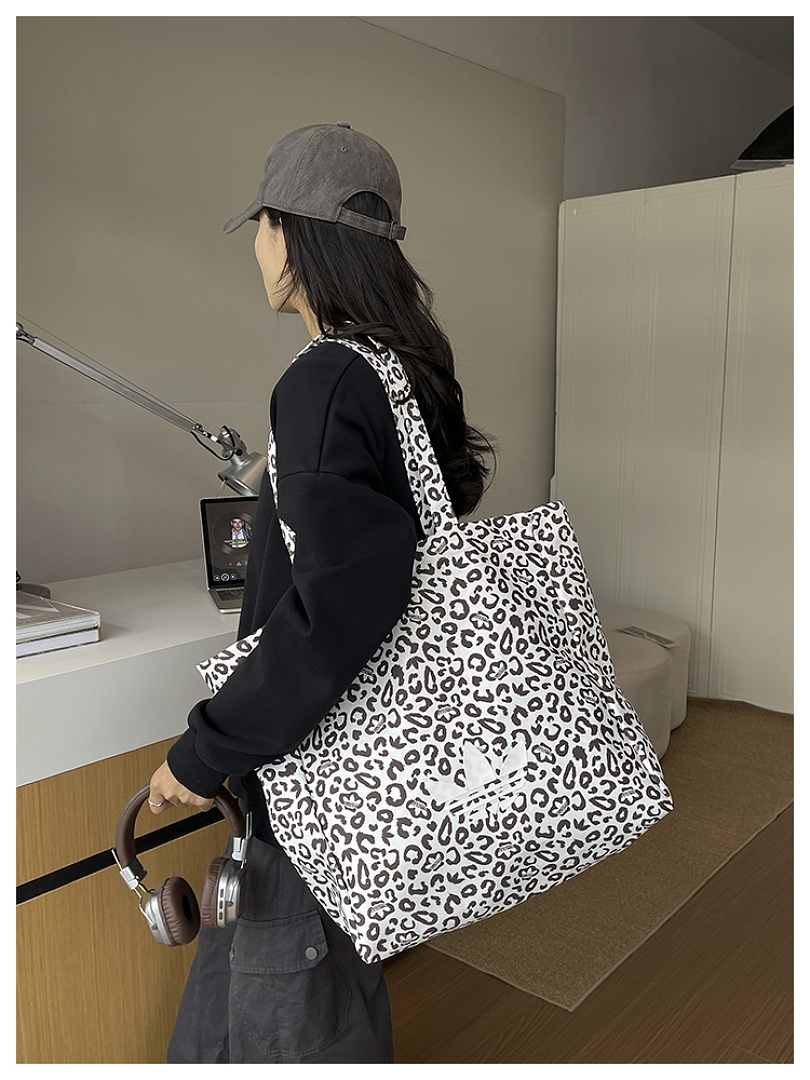 Adidas Leopard Tote · EA1203 — תמונה 34