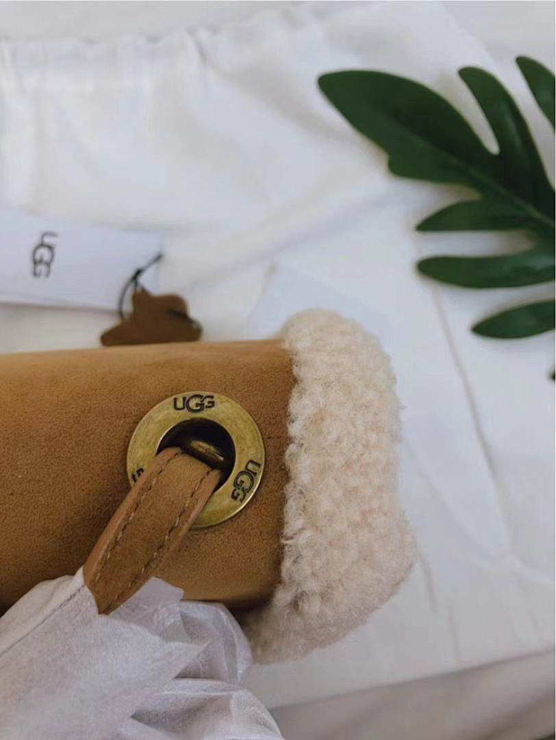 UGG Heritage Crossbody · WU29833 — תמונה 21