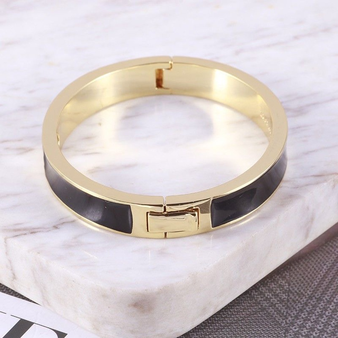Kate Spade Hole Punch Spade Hinge Bangle · WK27409 — תמונה 11