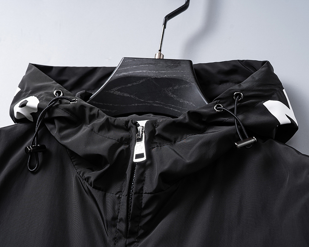 Moncler Etiache · PM30414 — תמונה 15