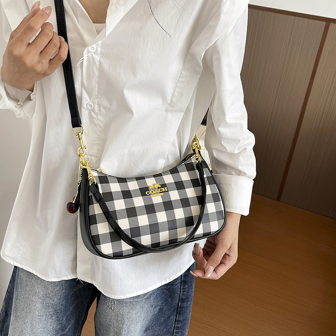 Coach Nolita 19 With Gingham Print · EC6669 — תמונה 32
