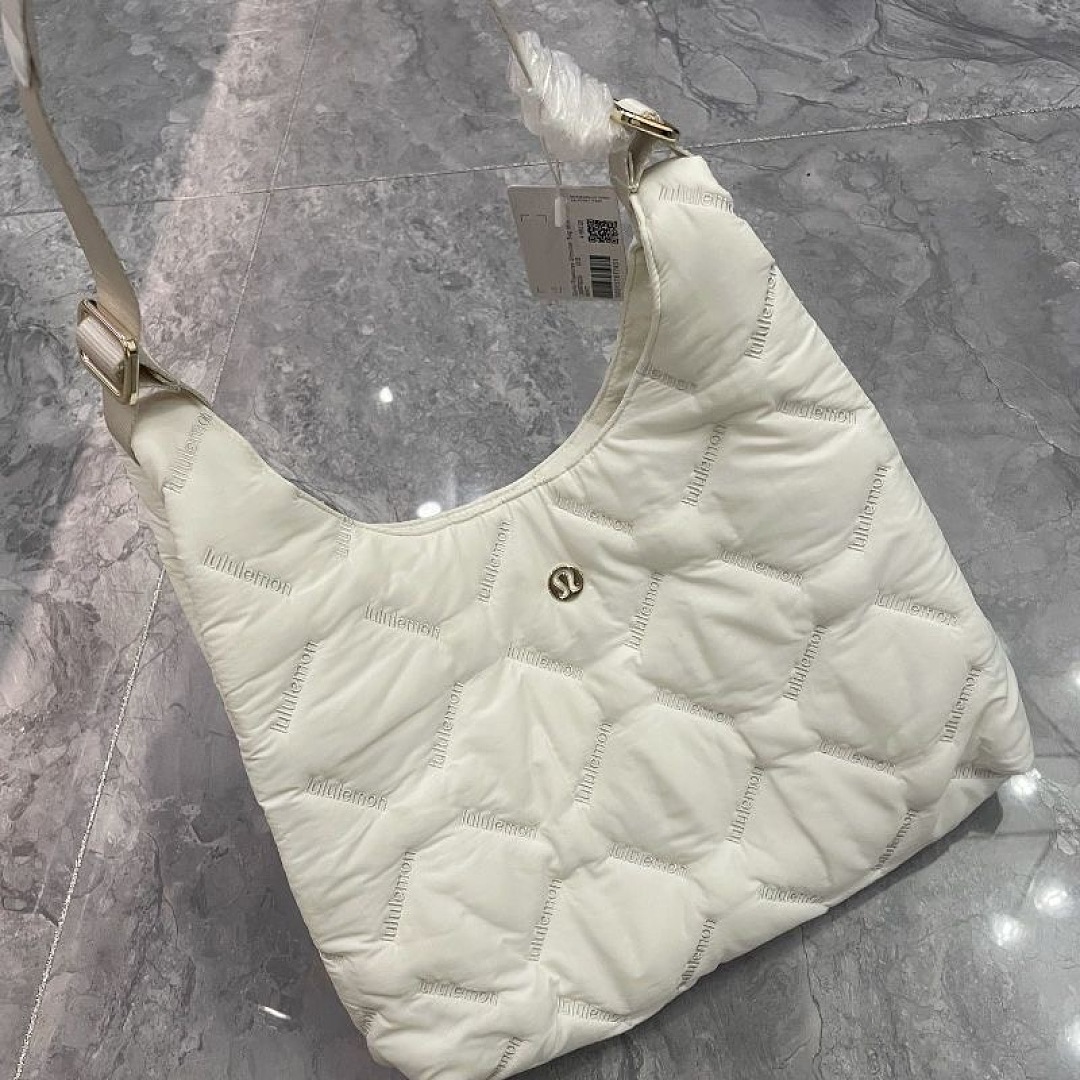 Lululemon Quilty Pleasures Shoulder Bag Mini · DL9339 — תמונה 12