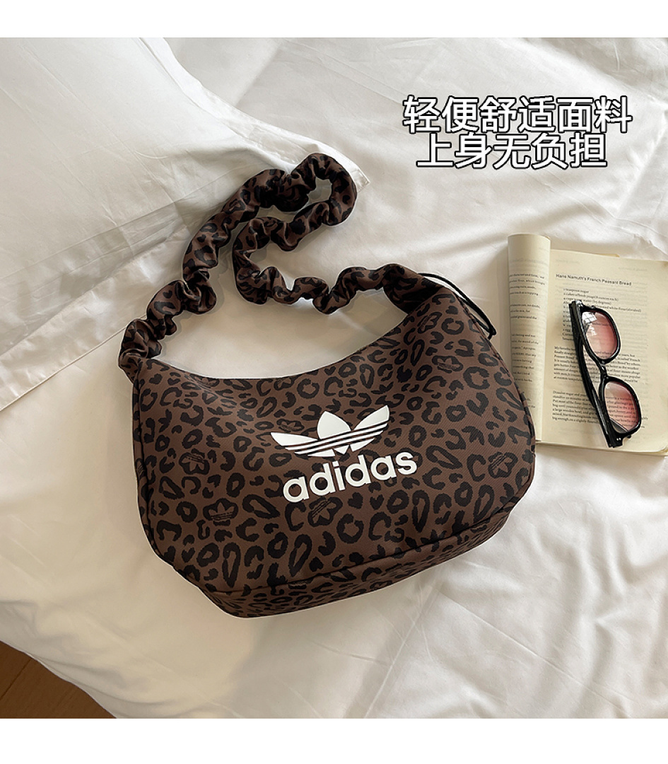 Adidas Leopard Small Shoulder Bag · EA1820 — תמונה 68