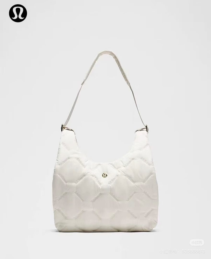 Lululemon Quilty Pleasures Shoulder Bag Mini · DL9339 — תמונה 19