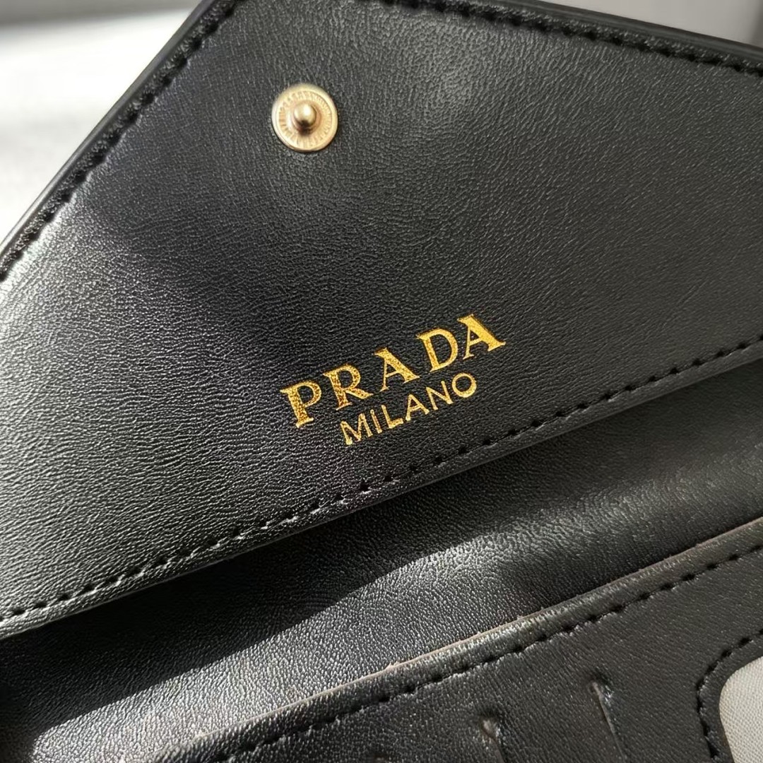 Prada Saffiano Leather Wallet · EH91826 — תמונה 9