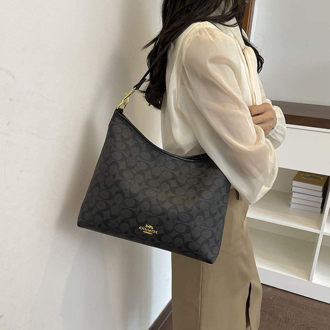 Coach Laurel Shoulder Bag · EC6651 — תמונה 26