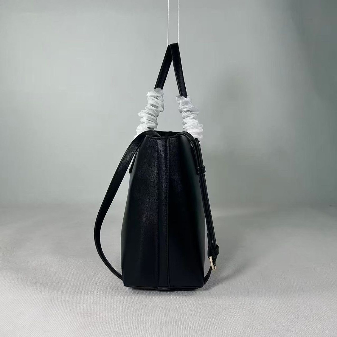 Tommy Hilfiger TH Soft Logo Strap Tote · WT35818 — תמונה 7