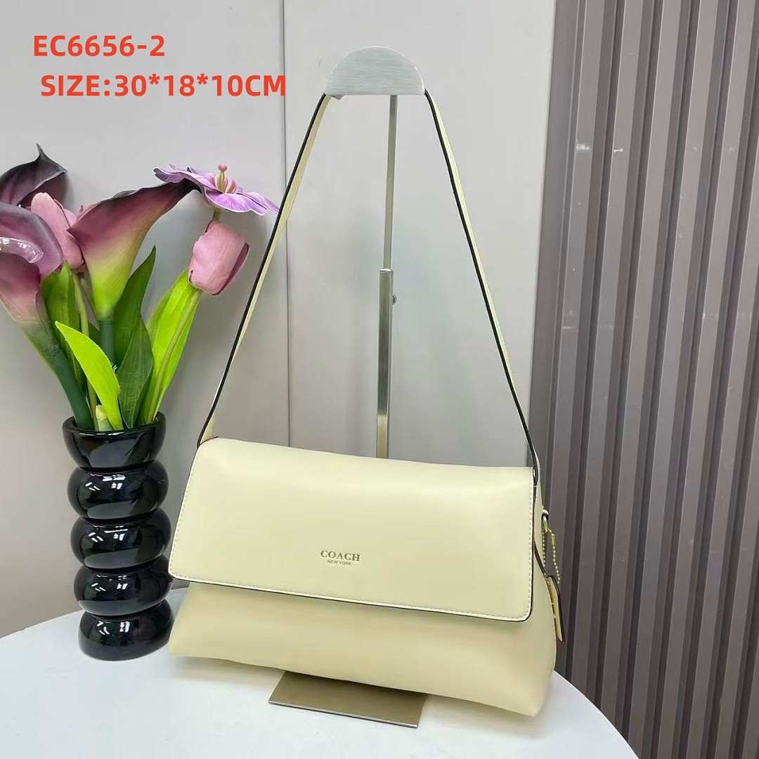 Coach Chelsea Shoulder Bag 30 · EC6656 — תמונה 5