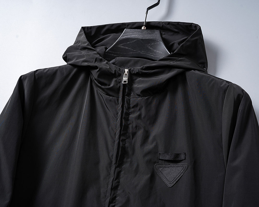 Prada Re-Nylon Hooded Jacket · PD25072 — תמונה 16