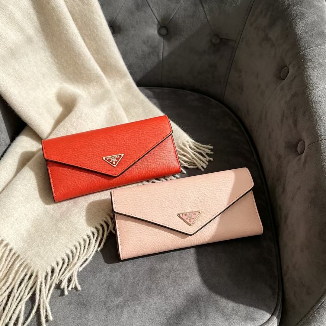 Prada Saffiano Leather Wallet · EH91826 — תמונה 6