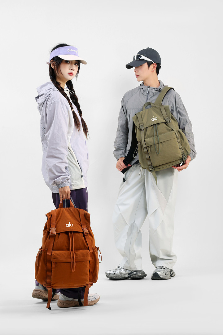 Alo Yoga Sports Outdoor Travel Backpack · EA65030 — תמונה 14