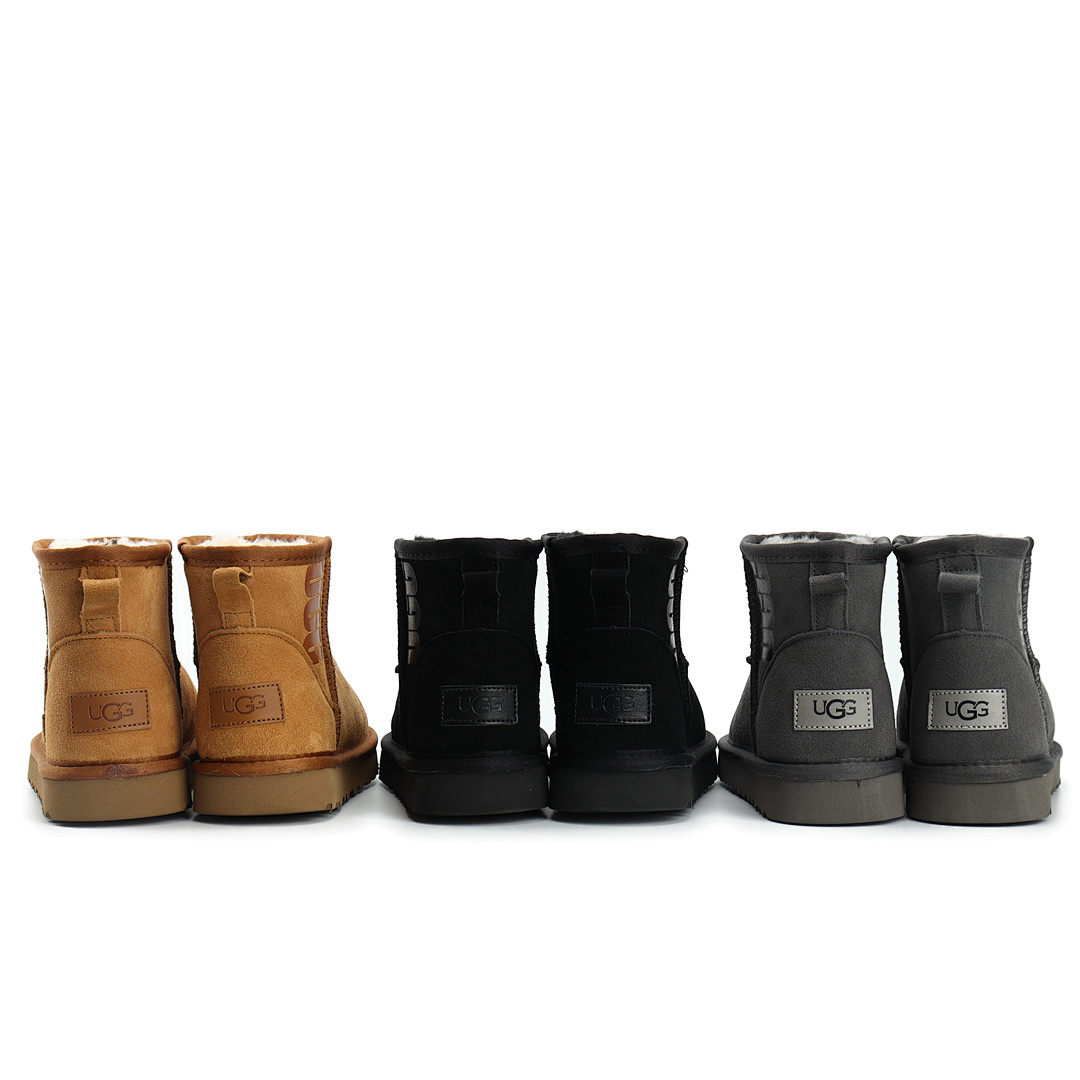 UGG Classic Mini Rubber Logo Boot · UU58544 — תמונה 9