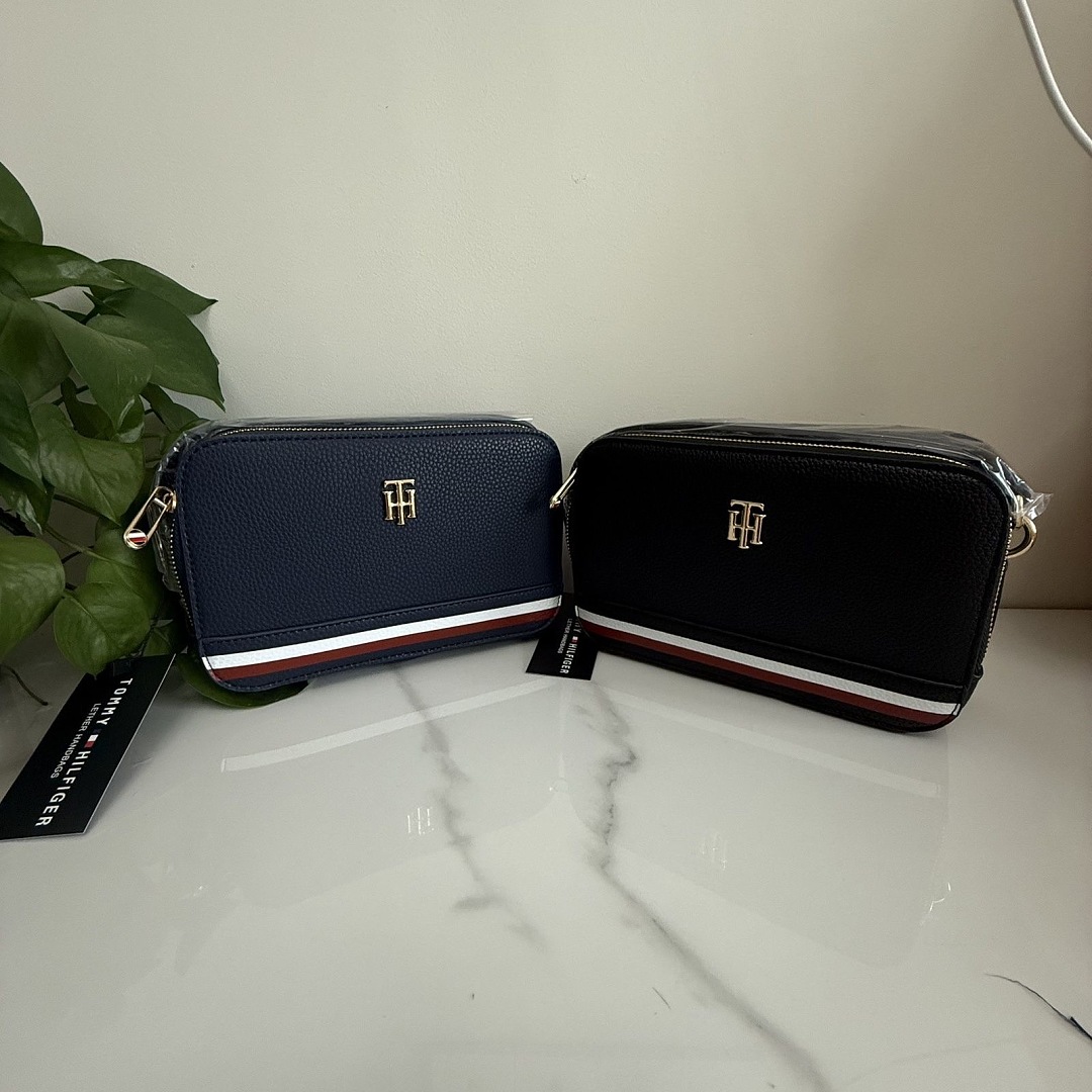 Tommy Hilfiger Signature Stripe Crossbody Bag · WT56241
