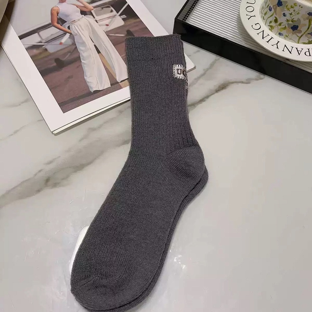 UGG Trey Rib Knit Crew Socks · WU35961 — תמונה 10