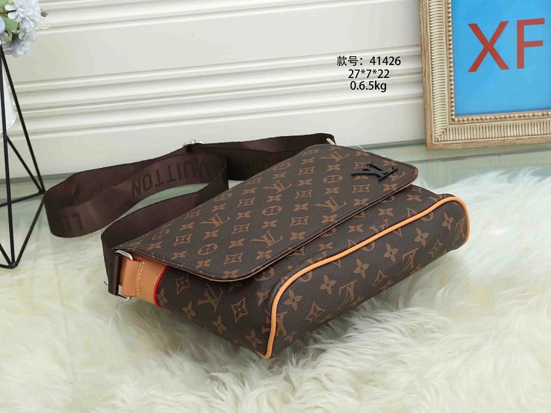 Louis Vuitton District PM · XL41426 — תמונה 8